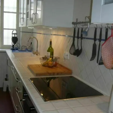 House With 2 Bedrooms In The Heart Of Biarritz, Walking Distance From *